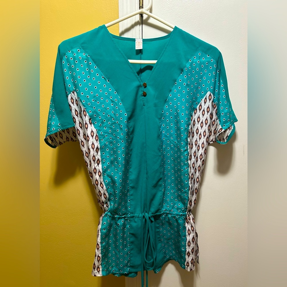 BASLER PRINTED 100% SILK V NECK PULLOVER BLOUSE WITH ADJUSTABLE TIE WAIST (38/8)
